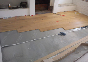 Укладка ламината на бетонный пол с подложкой своими руками: пошаговая инструкция